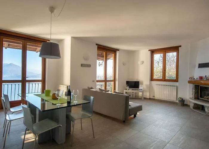 Alba In Ca Delle Isole ストレーザ