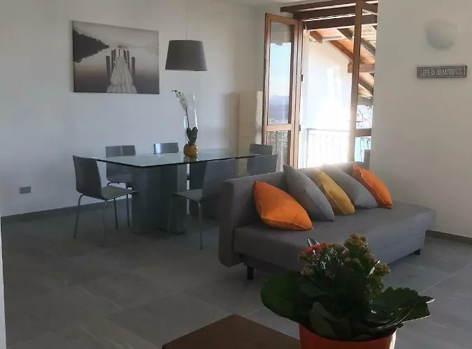 Alba In Ca Delle Isole アパート ストレーザ